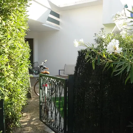 아파트 Ideal Au Calme Pres Du Golf *